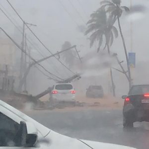 Chuva transforma Salvador em cenário de filme de terror
