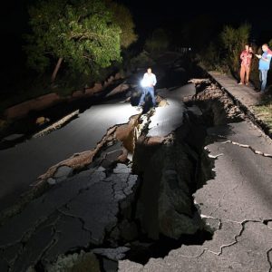 Terremoto destrói sonhos de famílias no Paquistão