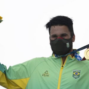 Ítalo Ferreira escreve seu nome na história em Tóquio 2020