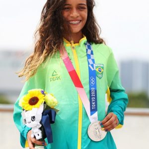 Rayssa Leal escreve seu nome na história